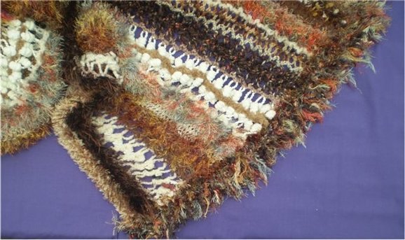 Dubbele haaknaald, praktisch bij het guimpen