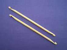 Dubbele haaknaald bamboe 16 cm.